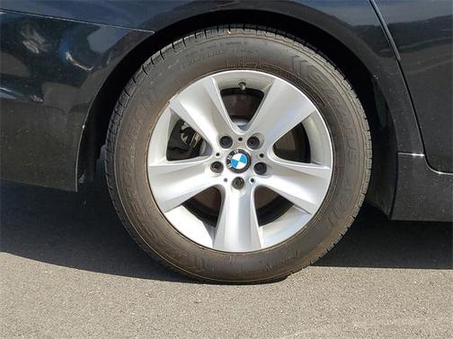 2011 BMW 528 528i