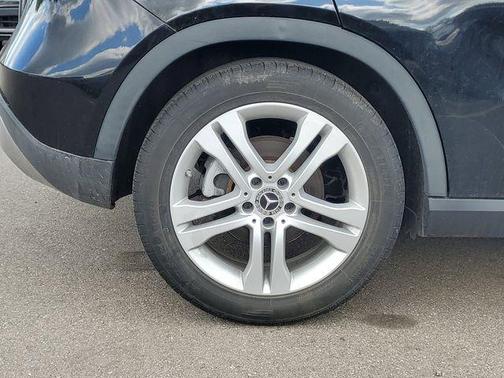Cosmos Black Metallic 2018 Mercedes-Benz GLA 250 Base 4MATIC