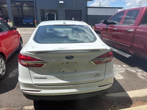 2020 Ford Fusion SE