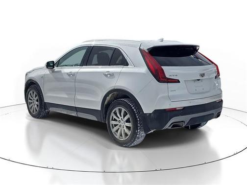 2022 Cadillac XT4 Premium Luxury