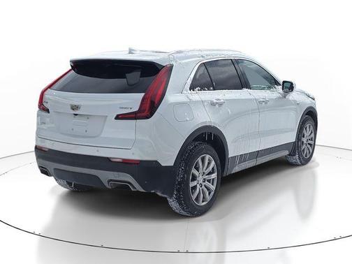 White 2022 Cadillac XT4 Premium Luxury