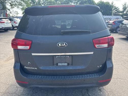 2017 Kia Sedona LX