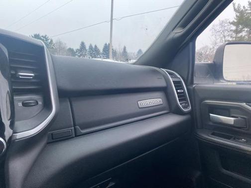 2021 RAM 2500 Big Horn Crew Cab 4x4 6'4' Box