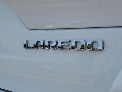 2022 Jeep Grand Cherokee Laredo