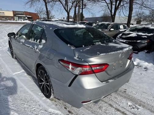 2019 Toyota Camry SE