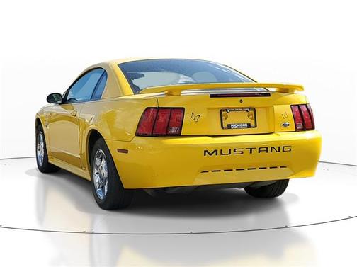 2004 Ford Mustang Base
