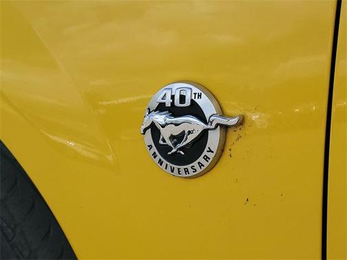 2004 Ford Mustang Base