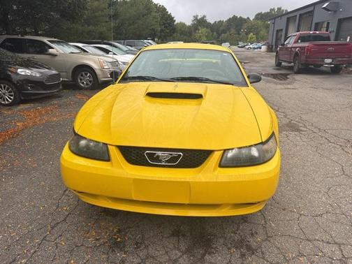 2004 Ford Mustang Base