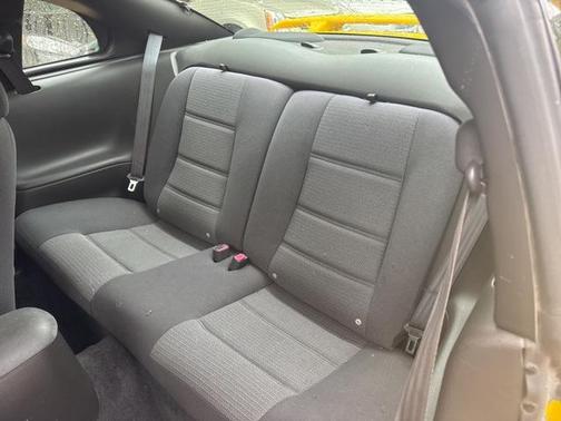 2004 Ford Mustang Base