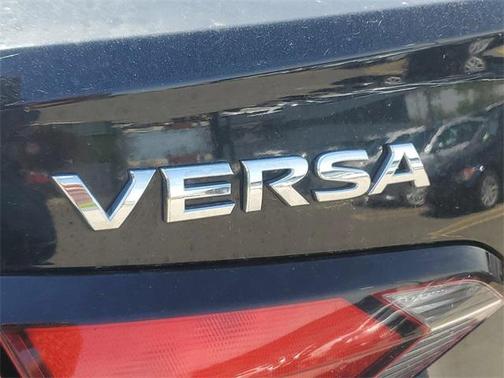 2021 Nissan Versa 1.6 SV