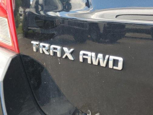 Mosaic Black Metallic 2020 Chevrolet Trax LT