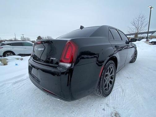 2018 Chrysler 300 S