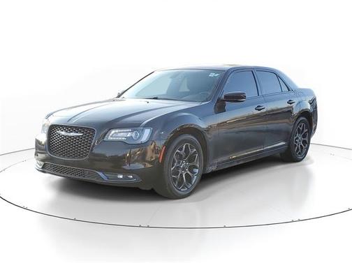 2018 Chrysler 300 S