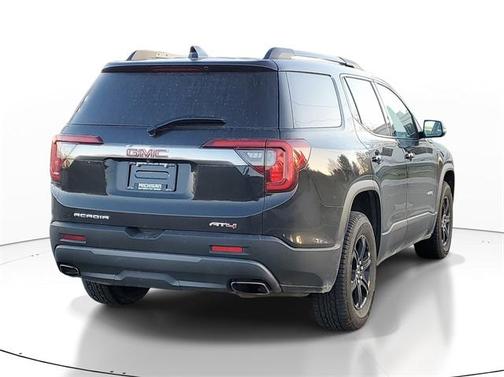2022 GMC Acadia AT4