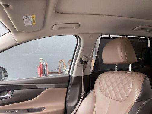 2022 Hyundai SANTA FE HEV SEL Premium