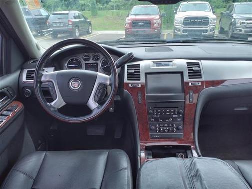 2011 Cadillac Escalade Luxury