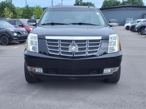 2011 Cadillac Escalade Luxury