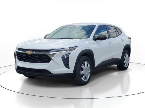Summit White 2024 Chevrolet Trax LS
