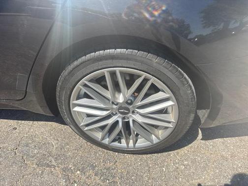 2021 Genesis G70 2.0T Elite AWD