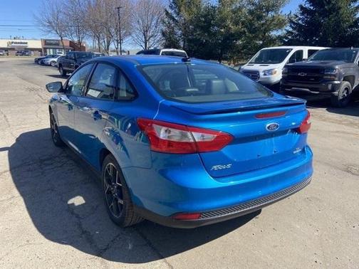 Photo 3 of 9 of 2013 Ford Focus SE
