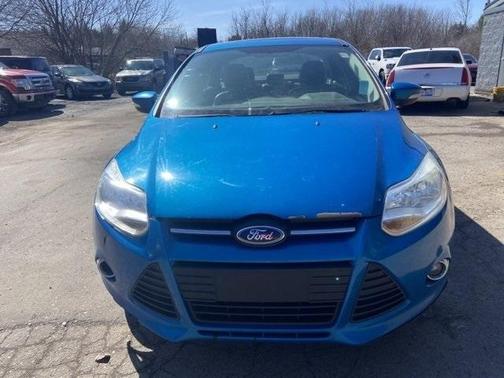 Photo 2 of 9 of 2013 Ford Focus SE