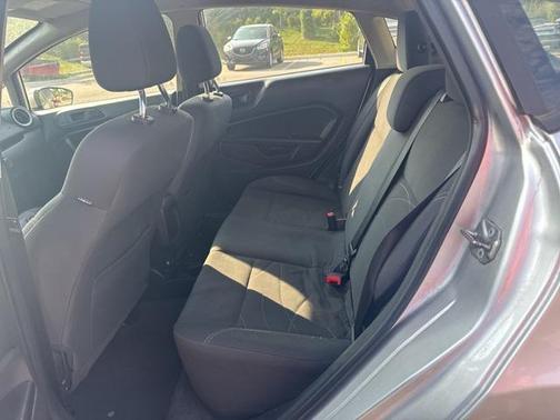 2017 Ford Fiesta SE