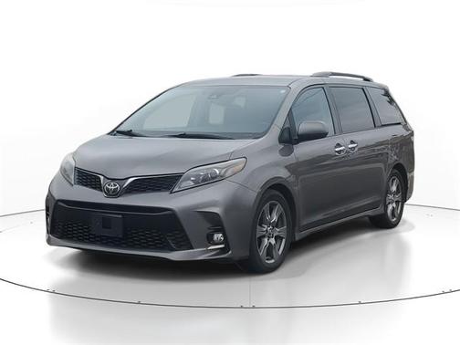 2018 Toyota Sienna SE
