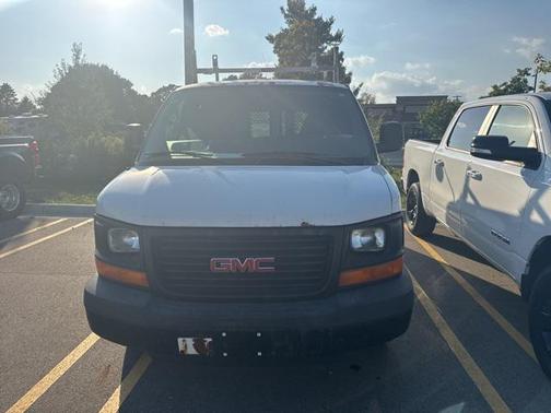 2008 GMC Savana 3500 Base
