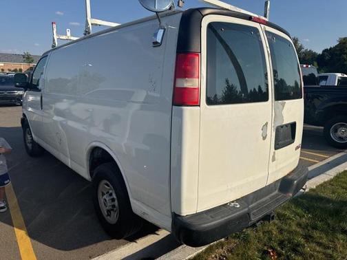 2008 GMC Savana 3500 Base