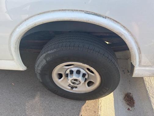 2008 GMC Savana 3500 Base