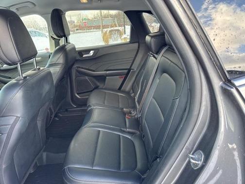 2021 Ford Escape Titanium