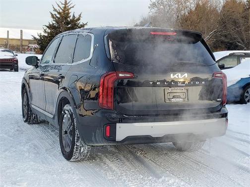 2023 Kia Telluride LX