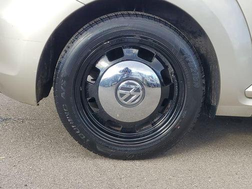 2012 Volkswagen Beetle 2.5L