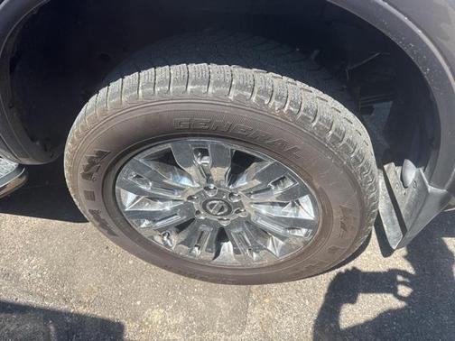 2018 Nissan Titan SV