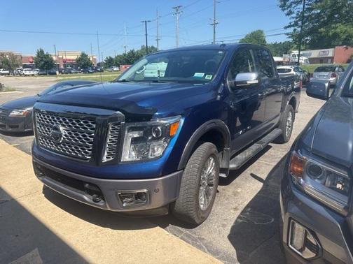 2018 Nissan Titan SV
