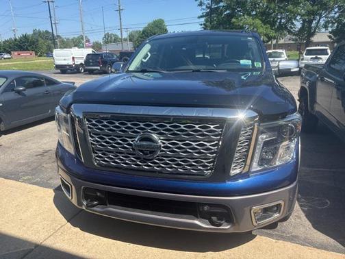 2018 Nissan Titan SV