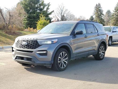 2022 Ford Explorer ST-Line