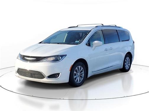 2018 Chrysler Pacifica Touring-L