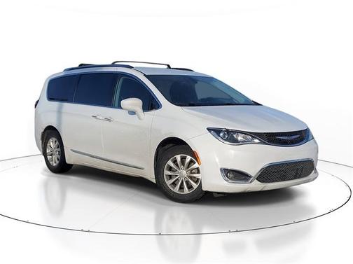 2018 Chrysler Pacifica Touring-L