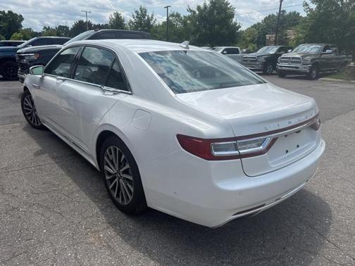 2018 Lincoln Continental Select