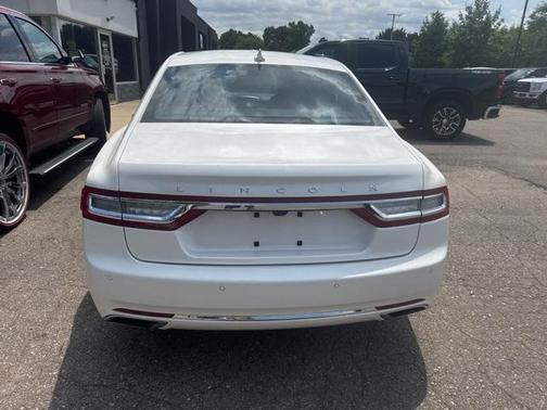 2018 Lincoln Continental Select