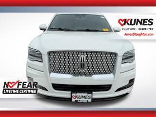 Pristine White Metallic Tri-Coat 2022 Lincoln Navigator Reserve