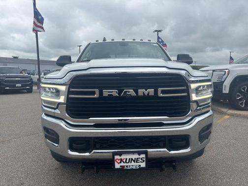 2019 RAM 2500 Big Horn Crew Cab 4x4 6'4' Box