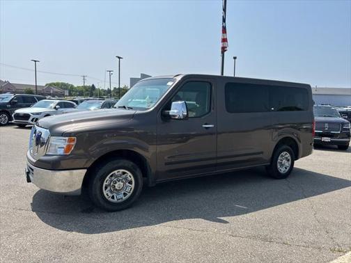 2013 Nissan NV Passenger NV3500 HD S V8