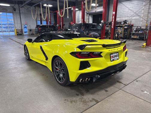 2024 Chevrolet Corvette Stingray w/2LT