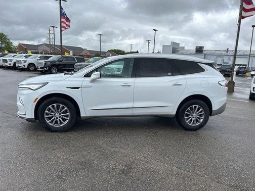 2022 Buick Enclave AWD Essence