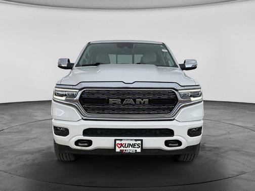 Ivory White Tri-Coat Pearlcoat 2024 RAM 1500 Limited