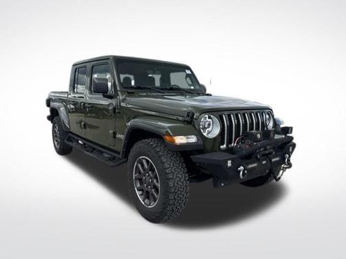 Sarge Green Clearcoat 2022 Jeep Gladiator Overland