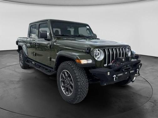 Sarge Green Clearcoat 2022 Jeep Gladiator Overland