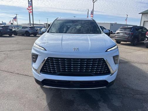 iridescent white tricoat 2026 Buick Enclave Avenir